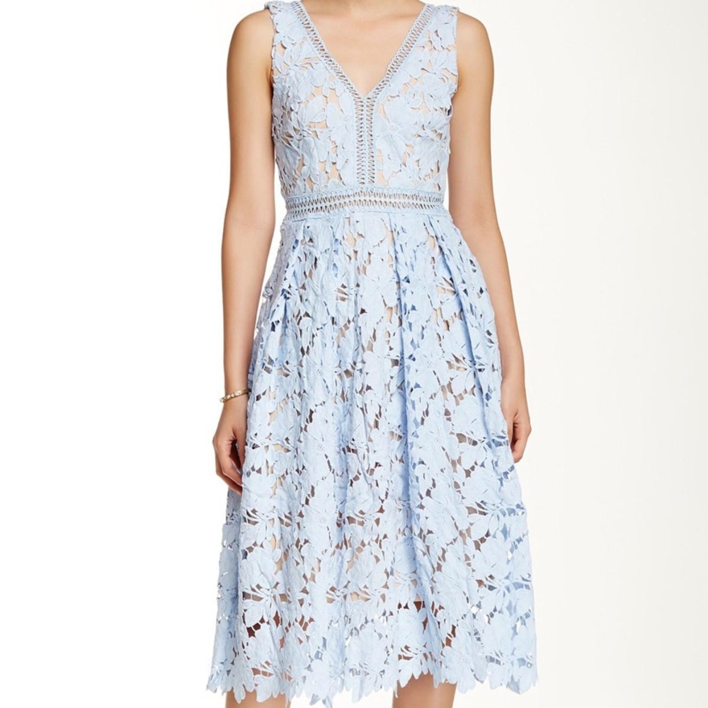 Romeo & Juliet Couture Double V lace midi dress